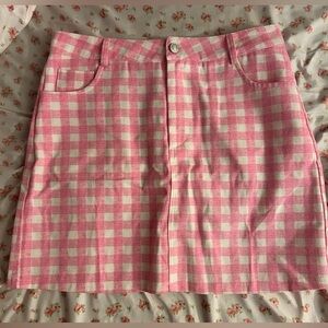 Honeysuckle boutique pink and white checkered skirt